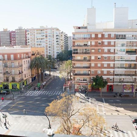 Luminoso piso + balcón en Valencia Valência Exterior foto