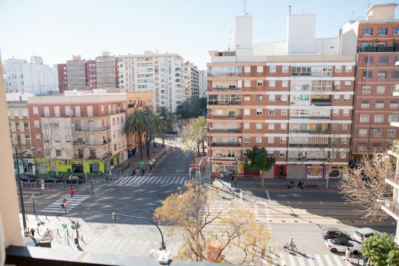 Luminoso piso + balcón en Valencia Valência Exterior foto